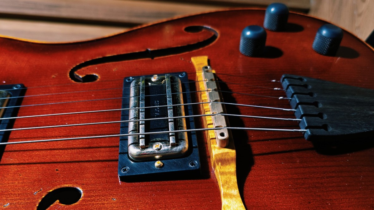 The Fender Custom Shop Violinmaster. Read Time: 8 minutes