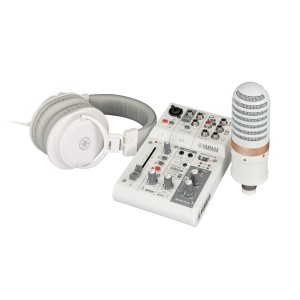 Yamaha AG03MK2 LSPK Live Streaming Pack - White